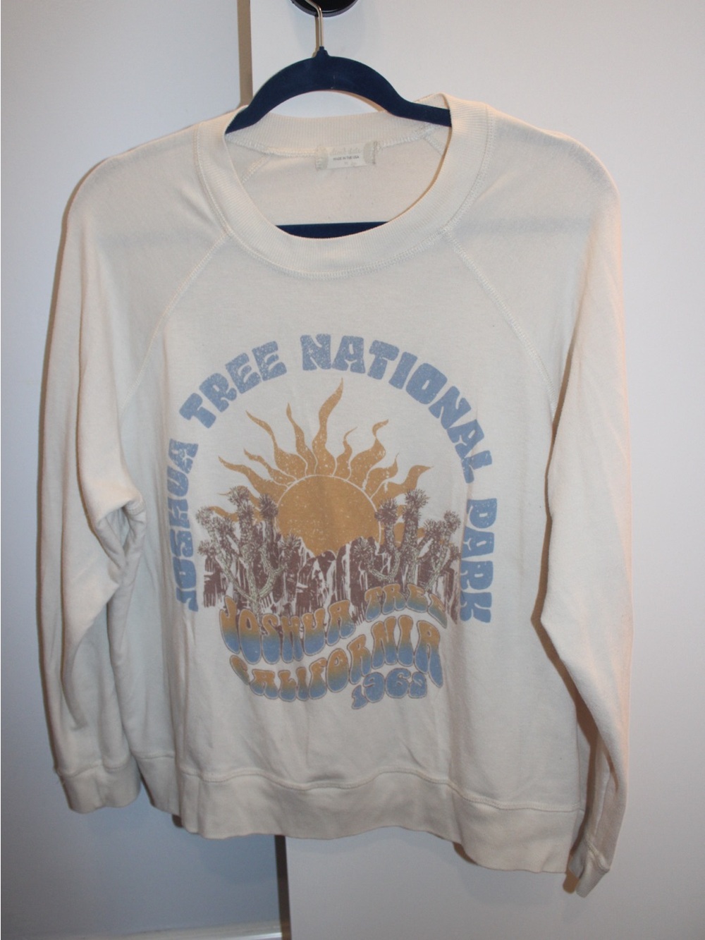 Altard State Joshua Tree Medium Vintage-Style Cream Graphic Crewneck Sweatshirt